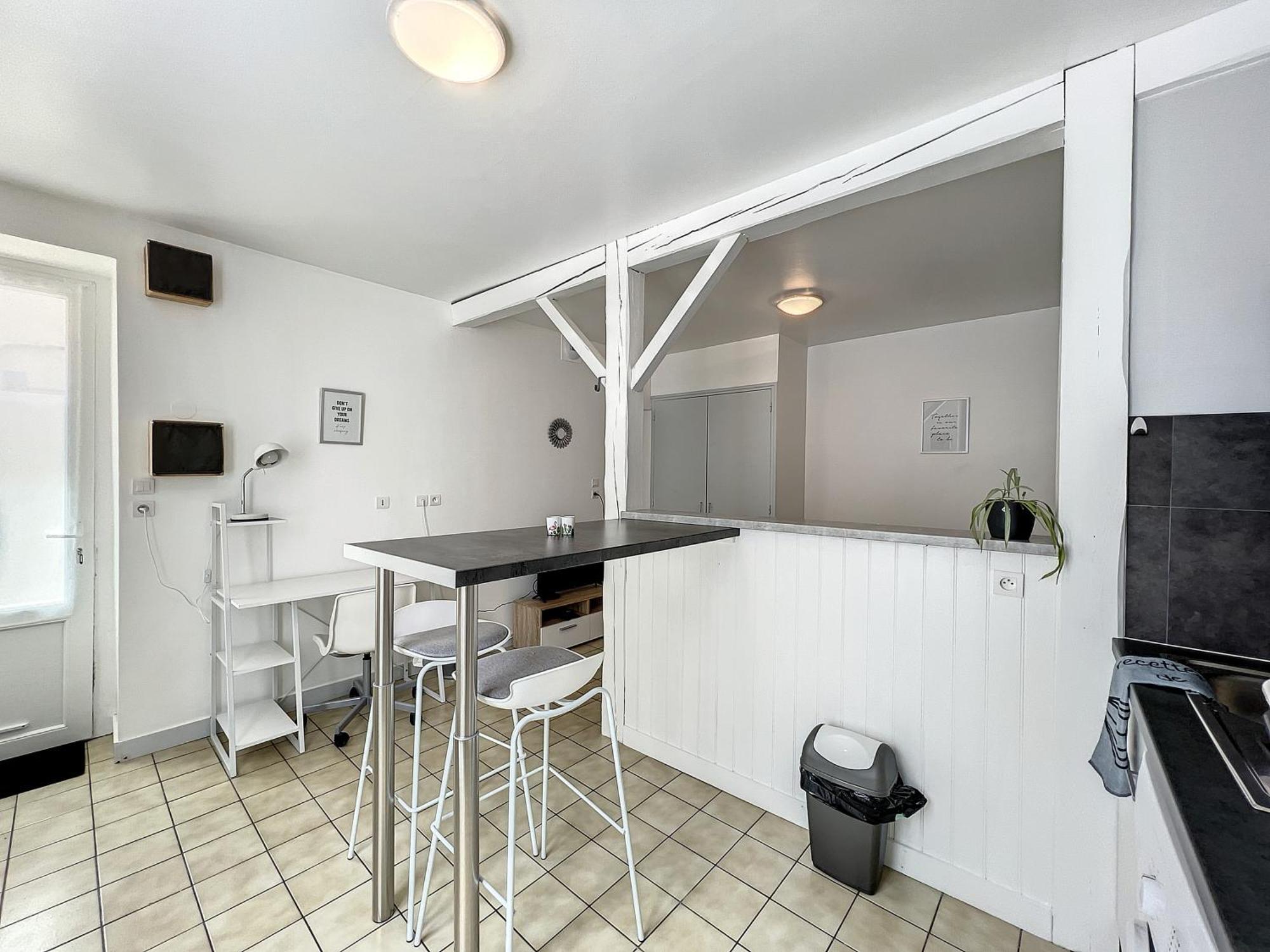 Les Bords Du Clain - Entree Autonome Studio Poitiers Exterior foto